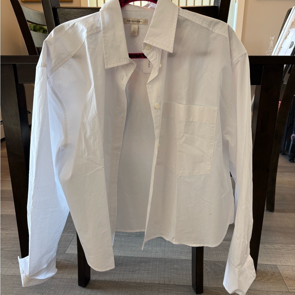 Banana Republic White Button-Up Shirt